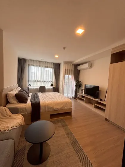 1 Bedroom Corner Apartment with City View for Rent