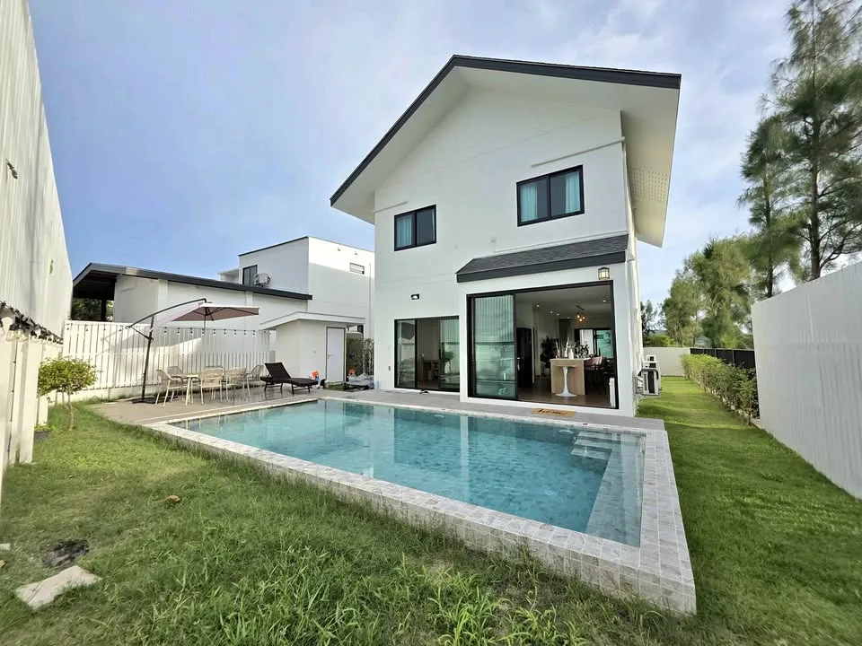 Fully Furnished 3-Bedroom Private Pool Villa for Rent in Nimman, Phuket