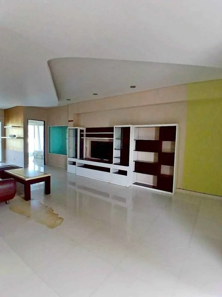 Amplio apartamento de 2 dormitorios con balcón grande en The Rich Condo Kathu