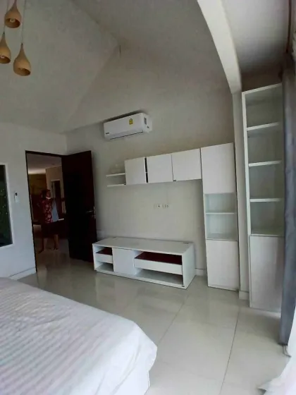 Amplio apartamento de 2 dormitorios con balcón grande en The Rich Condo Kathu