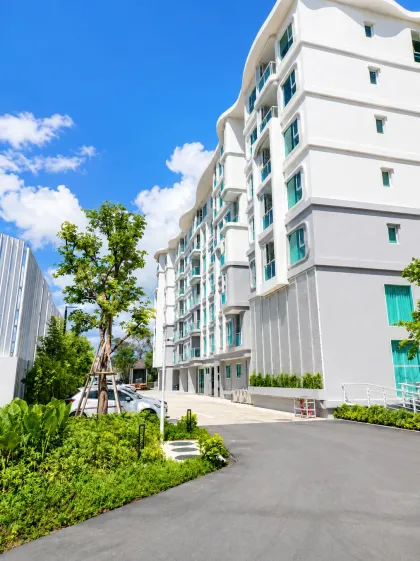 时尚1卧室公寓，7楼城市与山景