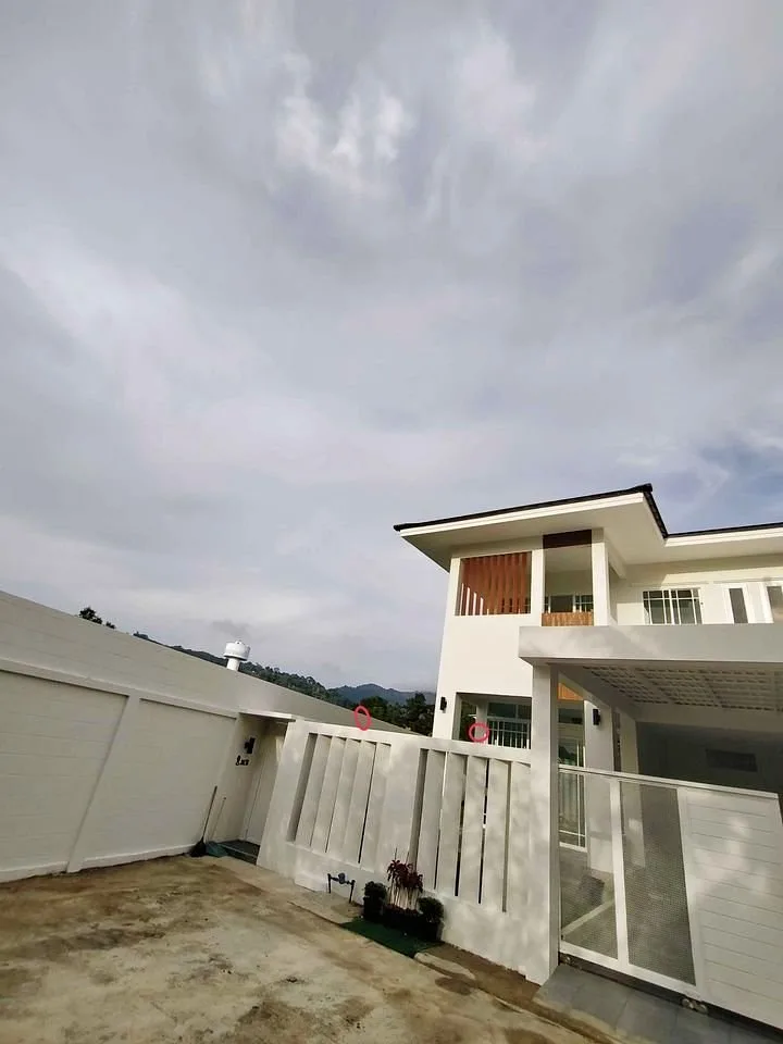 บ้านมุม 3 ห้องนอน เพิ่งปรับปรุงใหม่ วิวภูเขาในฉลอง