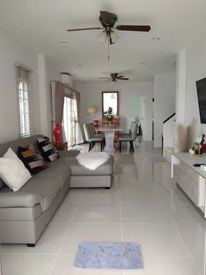 บ้านมุม 3 ห้องนอน เพิ่งปรับปรุงใหม่ วิวภูเขาในฉลอง