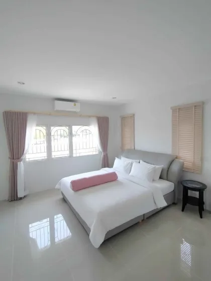บ้านมุม 3 ห้องนอน เพิ่งปรับปรุงใหม่ วิวภูเขาในฉลอง