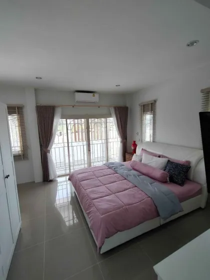 บ้านมุม 3 ห้องนอน เพิ่งปรับปรุงใหม่ วิวภูเขาในฉลอง