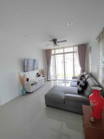บ้านมุม 3 ห้องนอน เพิ่งปรับปรุงใหม่ วิวภูเขาในฉลอง