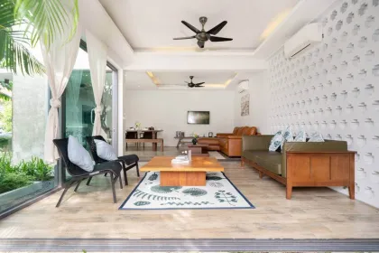Villa Privada con Piscina, 3 Dormitorios y 3 Baños en Alquiler