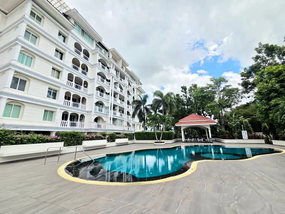 Apartamento Ático de Lujo de 2 Dormitorios en Alquiler en Kathu, Phuket
