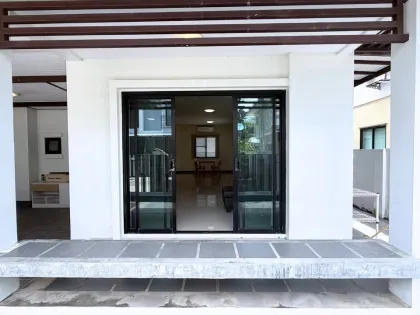 Maison 3 Chambres, 3 Salles de Bain à Louer à Phanason Private Home, Kathu