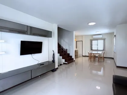 Maison 3 Chambres, 3 Salles de Bain à Louer à Phanason Private Home, Kathu