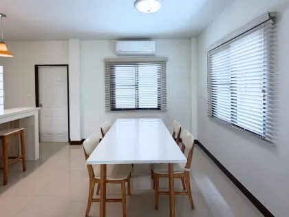 Maison 3 Chambres, 3 Salles de Bain à Louer à Phanason Private Home, Kathu