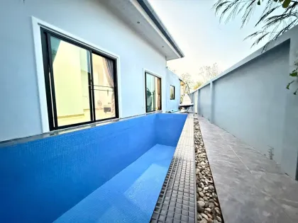 Private Pool 4-Zimmer-Eckhaus in The Rich Villa Nabon, Chalong
