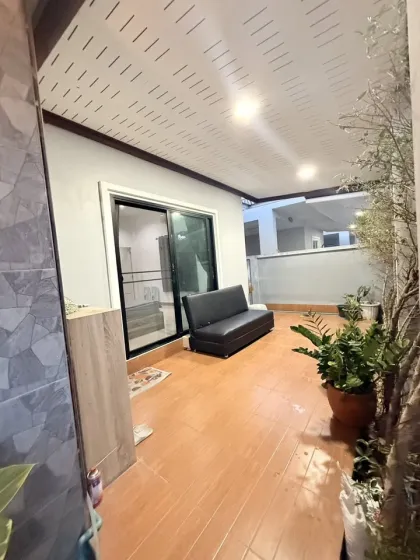 Private Pool 4-Zimmer-Eckhaus in The Rich Villa Nabon, Chalong