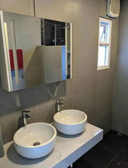 Villa de 5 habitaciones y 5 baños con piscina y jardín en Rawai