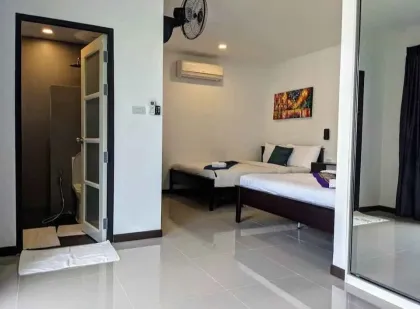 Villa de 5 habitaciones y 5 baños con piscina y jardín en Rawai