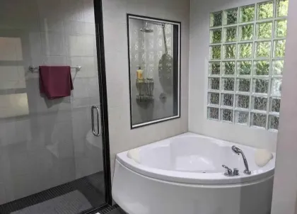 Villa de 5 habitaciones y 5 baños con piscina y jardín en Rawai