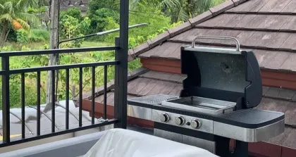 Villa de 5 habitaciones y 5 baños con piscina y jardín en Rawai