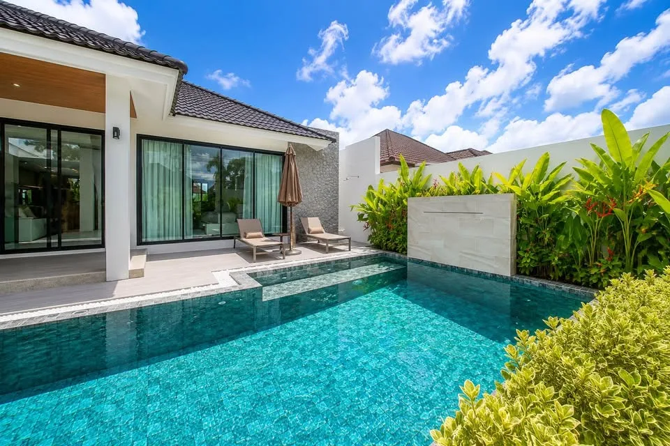 Villa moderne et élégante avec piscine privée à louer à Bang Tao