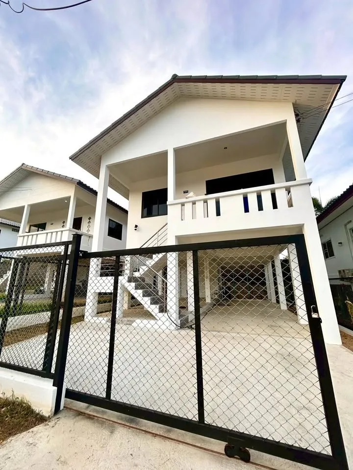 บ้าน 3 ห้องนอน 2 ห้องน้ำ ให้เช่าในราไวย์