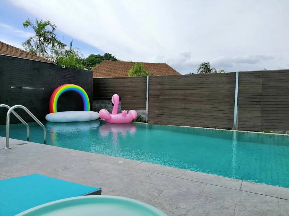Private 1-Zimmer-Villa mit Jacuzzi zur Langzeitmiete in Nai Harn