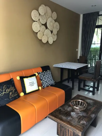 Private 1-Zimmer-Villa mit Jacuzzi zur Langzeitmiete in Nai Harn