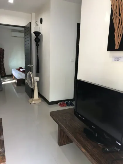 Private 1-Zimmer-Villa mit Jacuzzi zur Langzeitmiete in Nai Harn