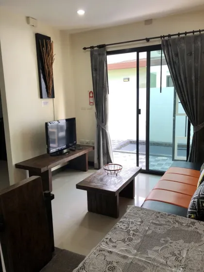 Private 1-Zimmer-Villa mit Jacuzzi zur Langzeitmiete in Nai Harn