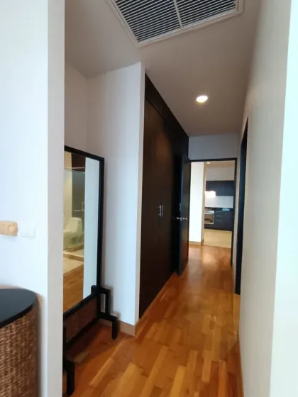 Geräumige 2-Zimmer-Wohnung mit 2 Bädern zur Miete in Karon