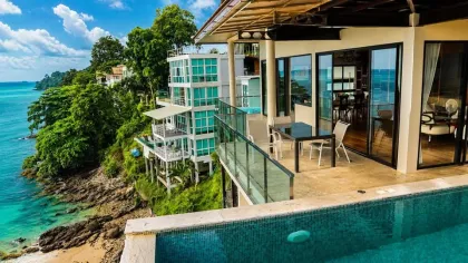 Villa de luxe en bord de mer avec accès privé à la plage