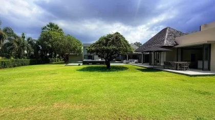 Villa ultra-luxueuse 5 chambres 5 salles de bain à Layan Hills Estate