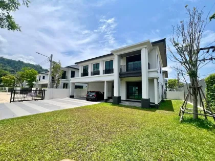 Villa Esquinera Nueva en Setthasiri Koh Kaew en Alquiler