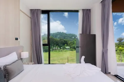 Amplio Dúplex de 2 Habitaciones Cerca de Paradise Beach, Patong