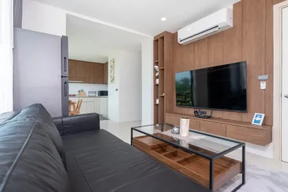 Amplio Dúplex de 2 Habitaciones Cerca de Paradise Beach, Patong
