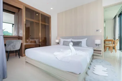 Amplio Dúplex de 2 Habitaciones Cerca de Paradise Beach, Patong