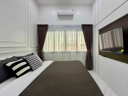 Villa 3 chambres avec piscine privée à Chaofah Garden Home, Kohkaew
