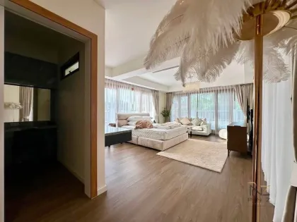 Lujosa villa de teca con 4 habitaciones y piscina en Koh Kaew, Phuket