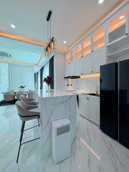 3 Bedroom Villa with Private Pool Near BIS