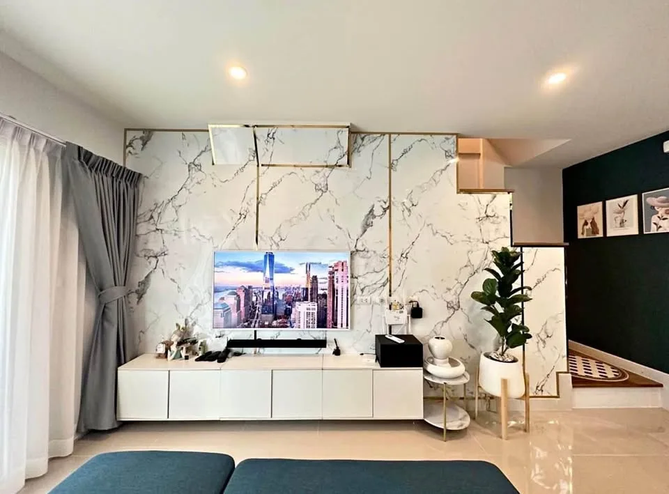 Casa moderna de 3 habitaciones y 3 baños en alquiler en Supalai Palm Springs, Banpon