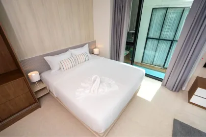 Luxury 2-Bedroom Duplex Condo with Pool Access Near Freedom Beach