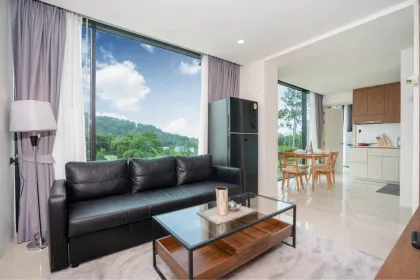 Luxury 2-Bedroom Duplex Condo with Pool Access Near Freedom Beach