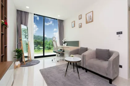 Luxury 2-Bedroom Duplex Condo with Pool Access Near Freedom Beach