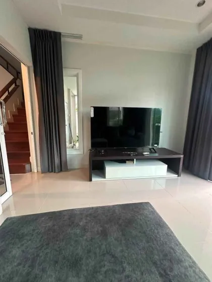 Casa independiente de 4 dormitorios en renta en Supalai Prime Villa, Chalong