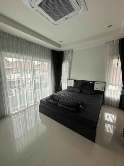 Casa independiente de 4 dormitorios en renta en Supalai Prime Villa, Chalong
