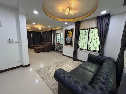 Villa Individuelle à Louer à Panason Grande Ville, Bang Jo