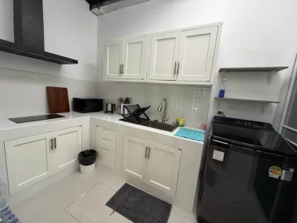 Moderno Townhome de 3 Dorm 3 Baños en Alquiler en Supalai Primo, Si Sunthon