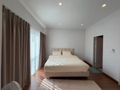 Moderno Townhome de 3 Dorm 3 Baños en Alquiler en Supalai Primo, Si Sunthon