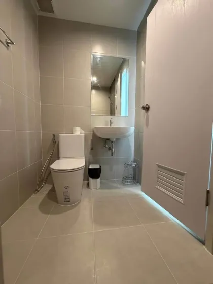 Moderno Townhome de 3 Dorm 3 Baños en Alquiler en Supalai Primo, Si Sunthon