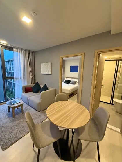 Appartement 2 chambres à louer au The Base Rise Condo, Phuket Town