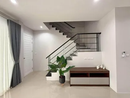 ทาวน์เฮาส์ใหม่ 3 ห้องนอนให้เช่าใน Garden Place Muang Thalang