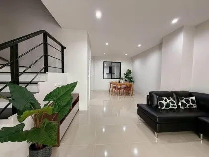 ทาวน์เฮาส์ใหม่ 3 ห้องนอนให้เช่าใน Garden Place Muang Thalang